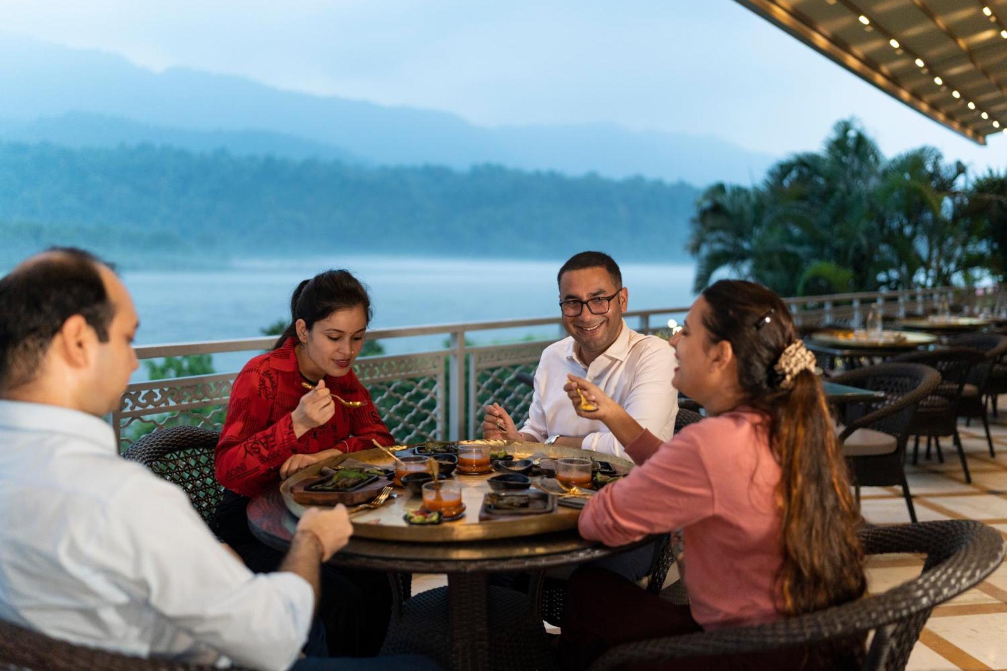 GANGA KINARE- A Riverside Boutique Resort, Rishīkesh Extérieur photo